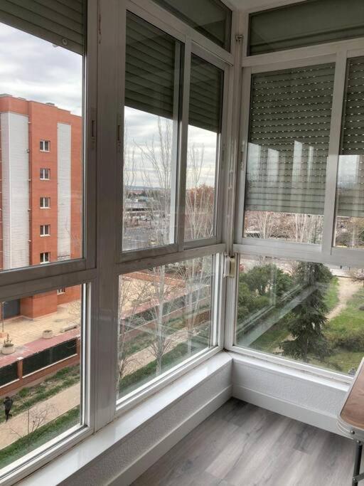 Silencioso, Luminoso Y Familiar Apartamento Apartment Madrid