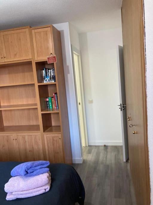 Silencioso, Luminoso Y Familiar Apartamento Apartment